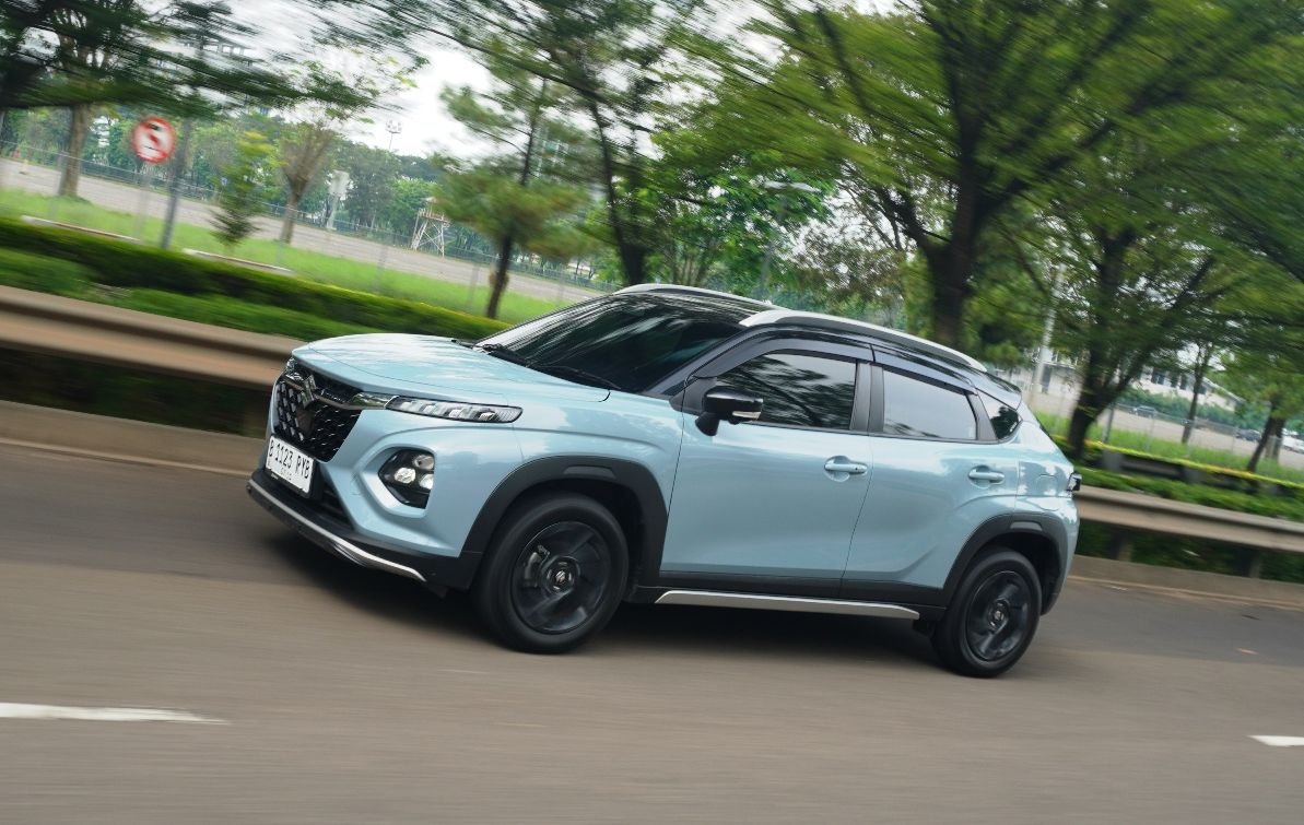 Seberapa banyak mobil matik vs manual yang terjual pada 2025?
