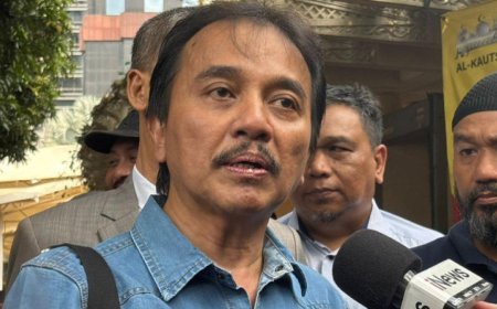 Roy Suryo angkat kaki dari RS, teriak Allahu Akbar saat digiring masuk mobil tahanan pagi ini