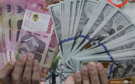 Rupiah masih berpeluang tertekan pada Senin (22/6), simak sentimen penggeraknya